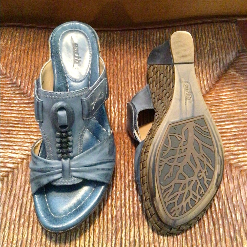Wedge Sandals - Picture 3 of 5